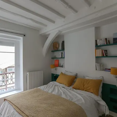 Spacious Apt For 2 With Wifi Near Sacre-Coeur Διαμέρισμα Παρίσι